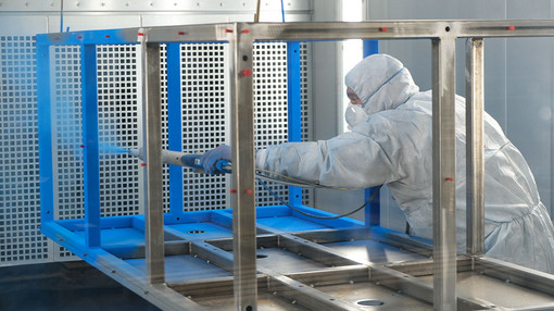 Europameisterschaft Stuttgart-Schriftzug Gestell wird pulverbeschichtet