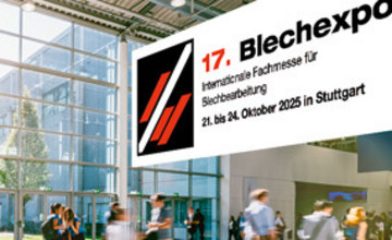 Messehalle mit Ankündigungstafel für die 17. Blechexpo